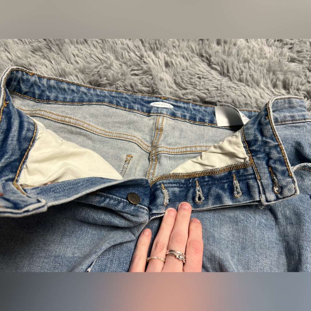 Stylish Light-Wash Denim Skirt - Picture 10 of 16